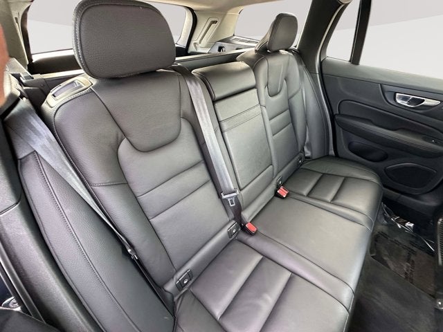 2021 Volvo V60 Cross Country Base