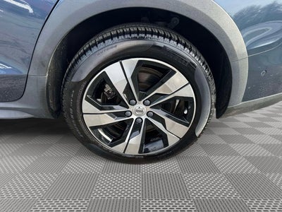 2021 Volvo V60 Cross Country Base