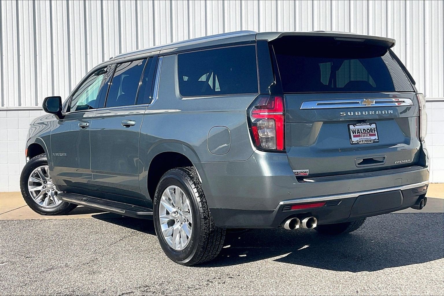 2023 Chevrolet Suburban Premier