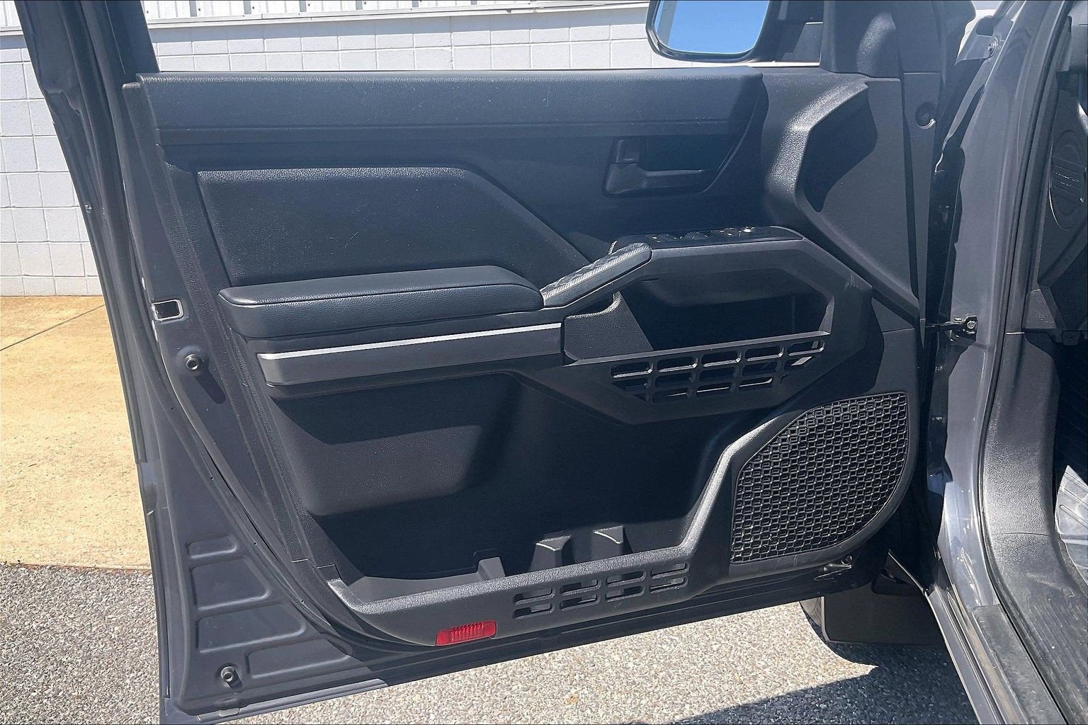 2025 Toyota Tacoma 4WD SR5