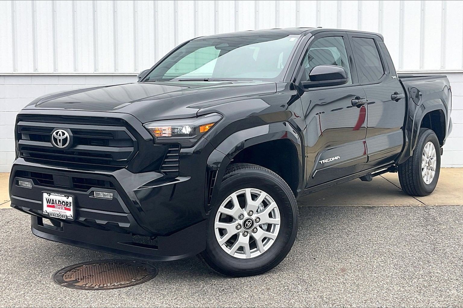 2025 Toyota Tacoma 4WD SR5