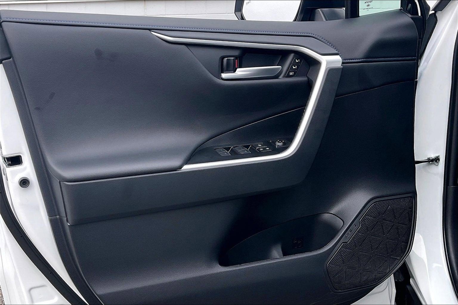 2025 Toyota RAV4 Hybrid XSE