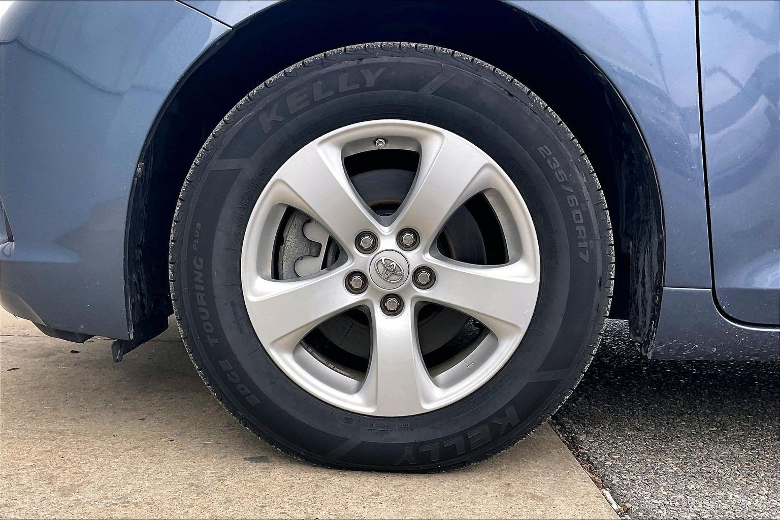 2017 Toyota Sienna LE