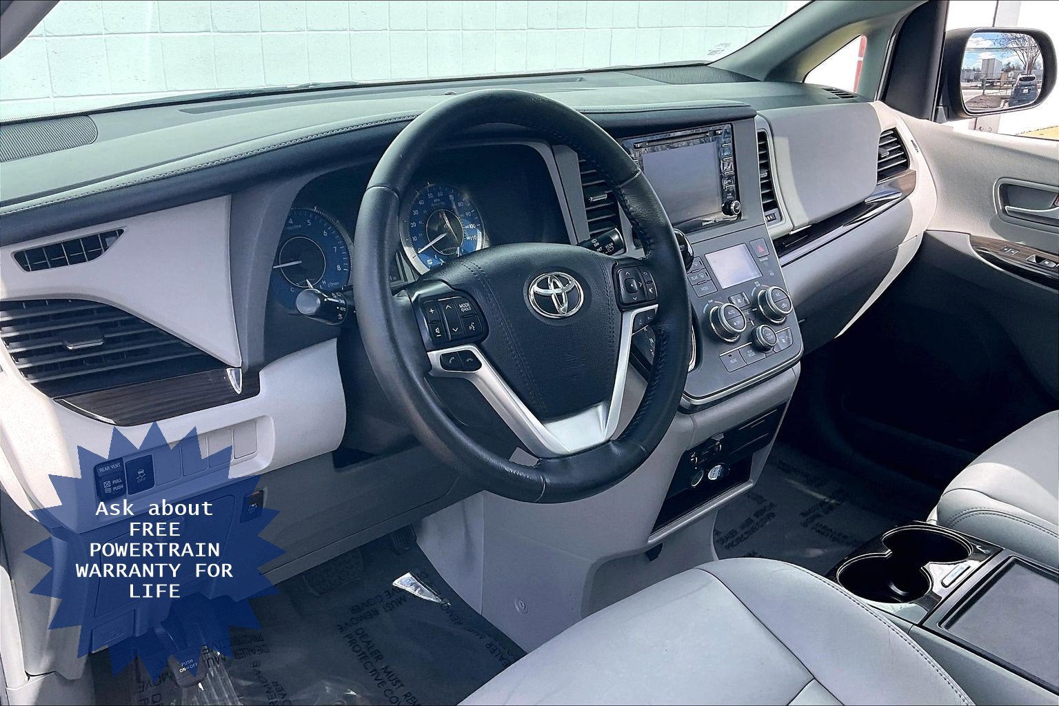 2019 Toyota Sienna XLE
