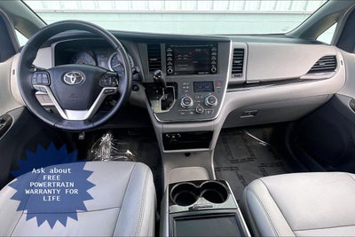 2019 Toyota Sienna XLE
