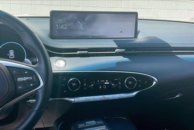 2023 Genesis GV70 2.5T