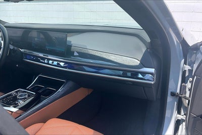 2024 BMW 7 Series 740i