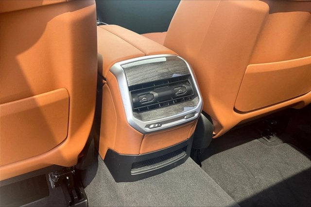 2024 BMW 7 Series 740i