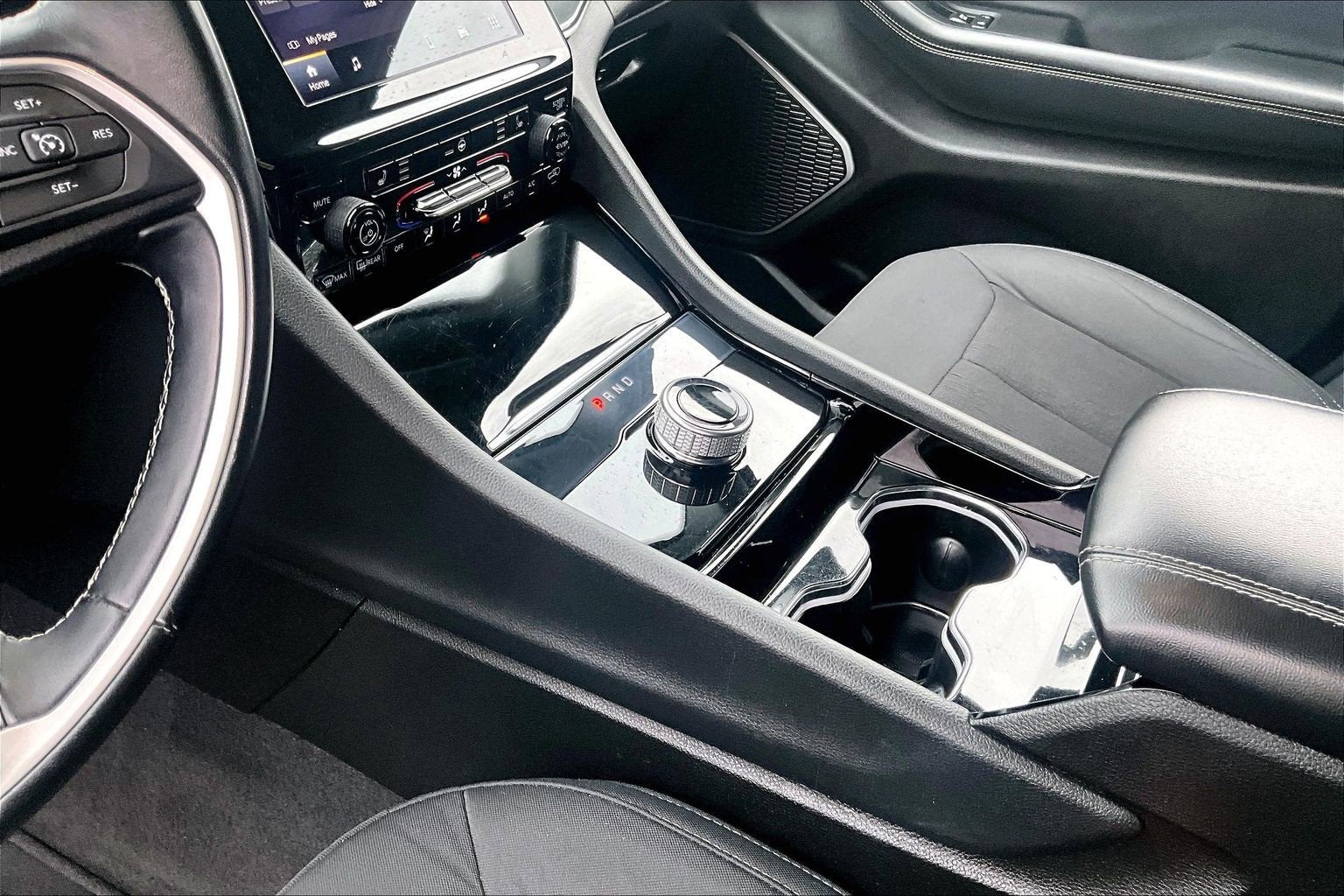 2021 Jeep Grand Cherokee L Laredo