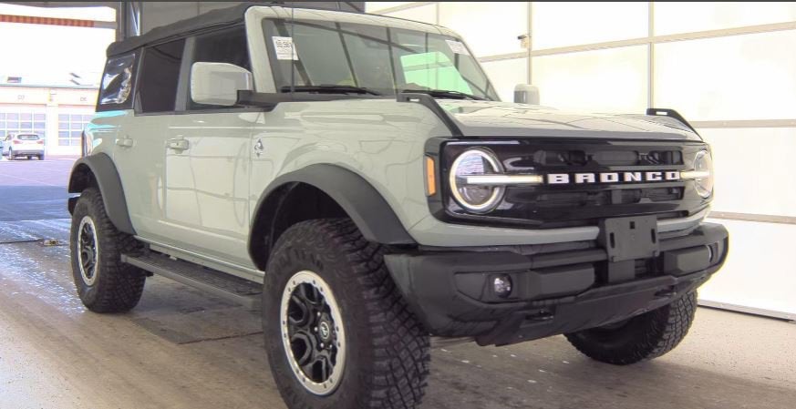 2022 Ford Bronco SASQUATCH Outer Banks