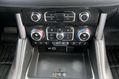 2024 GMC Yukon XL SLT