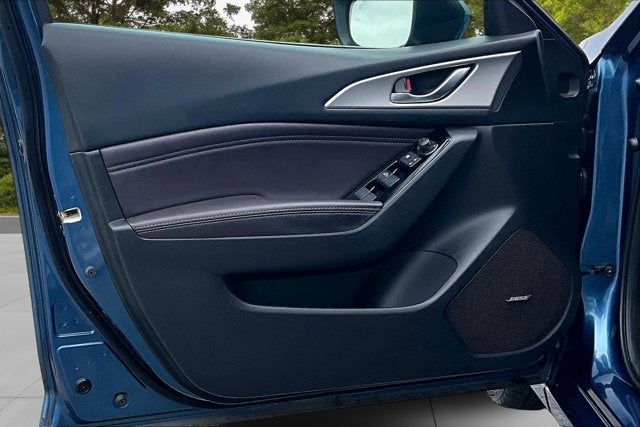 2017 Mazda Mazda3 4-Door Touring