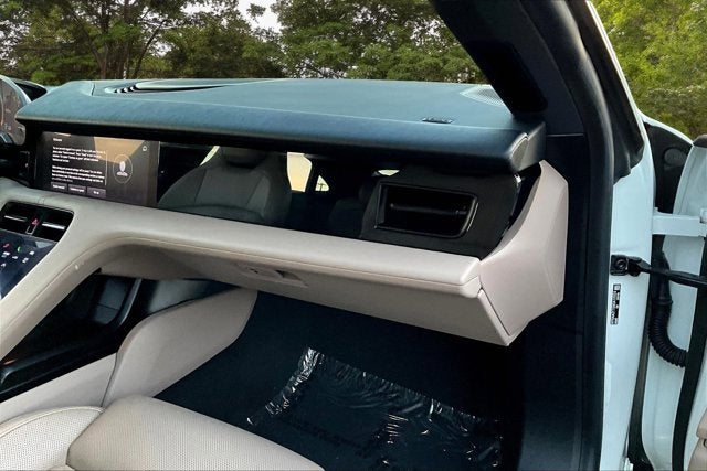 2022 Porsche Taycan Base