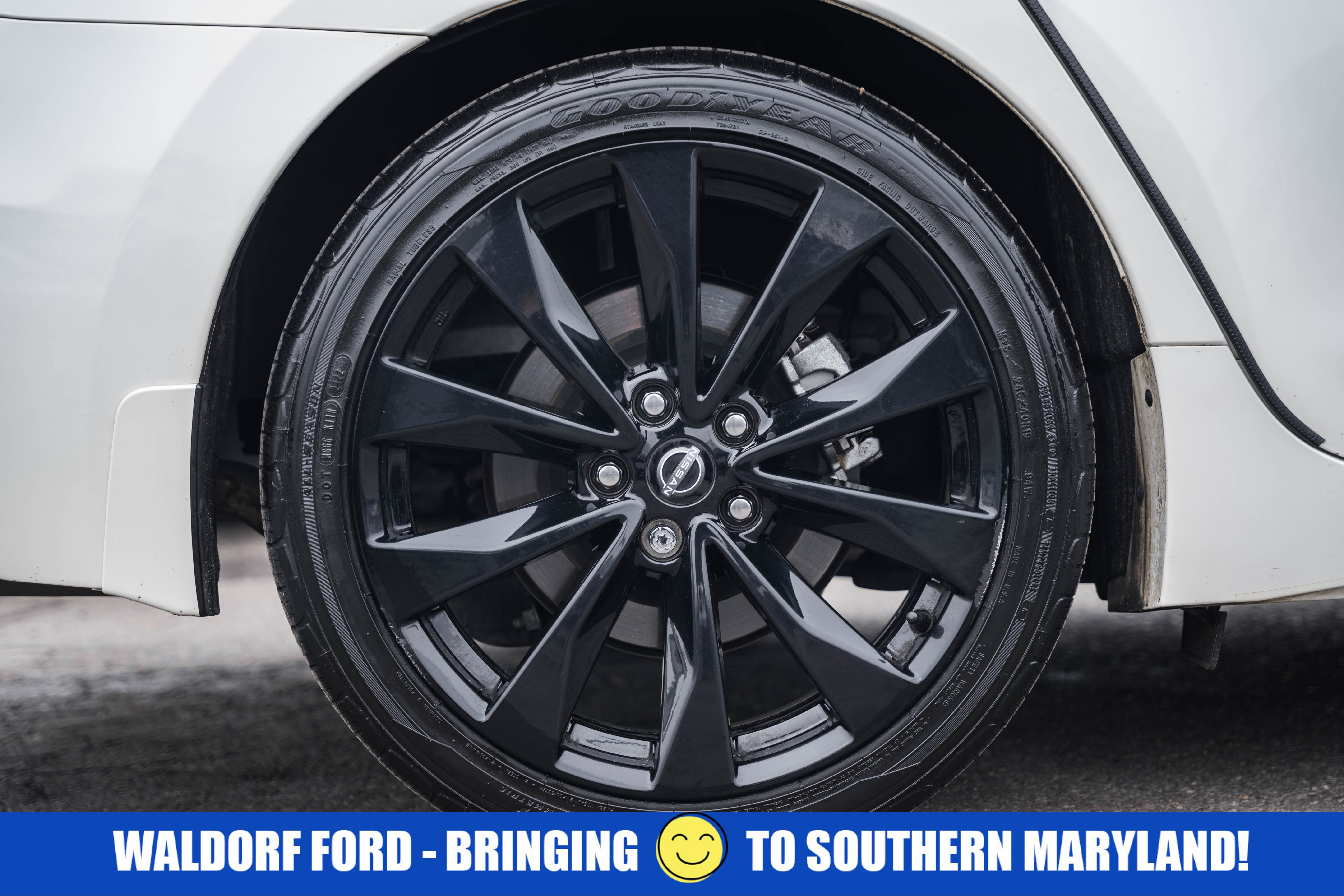 2023 Nissan Maxima SR