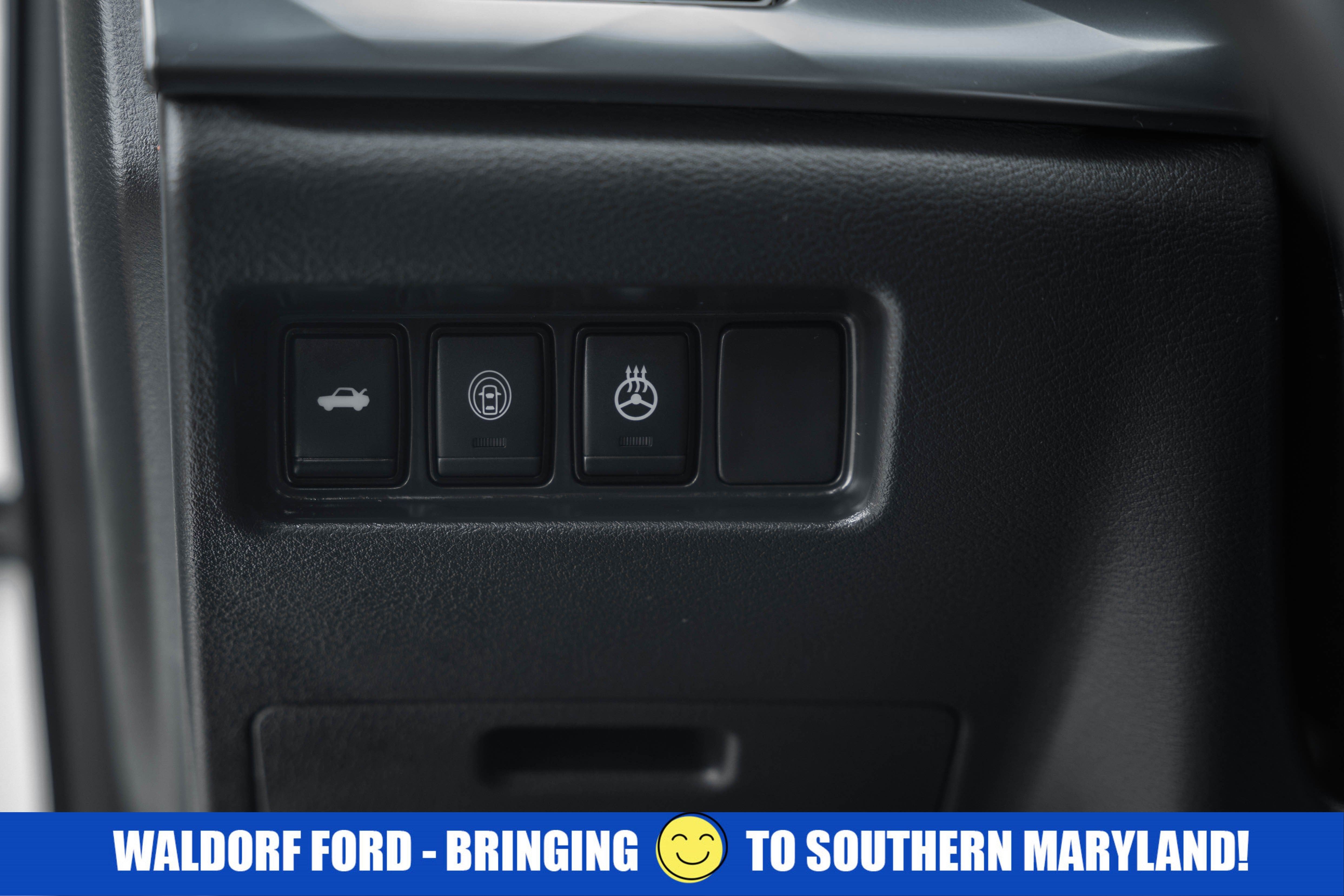 2023 Nissan Maxima SR