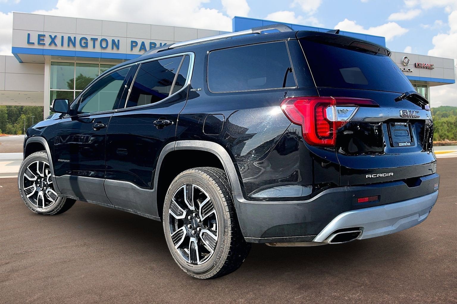 2022 GMC Acadia SLE