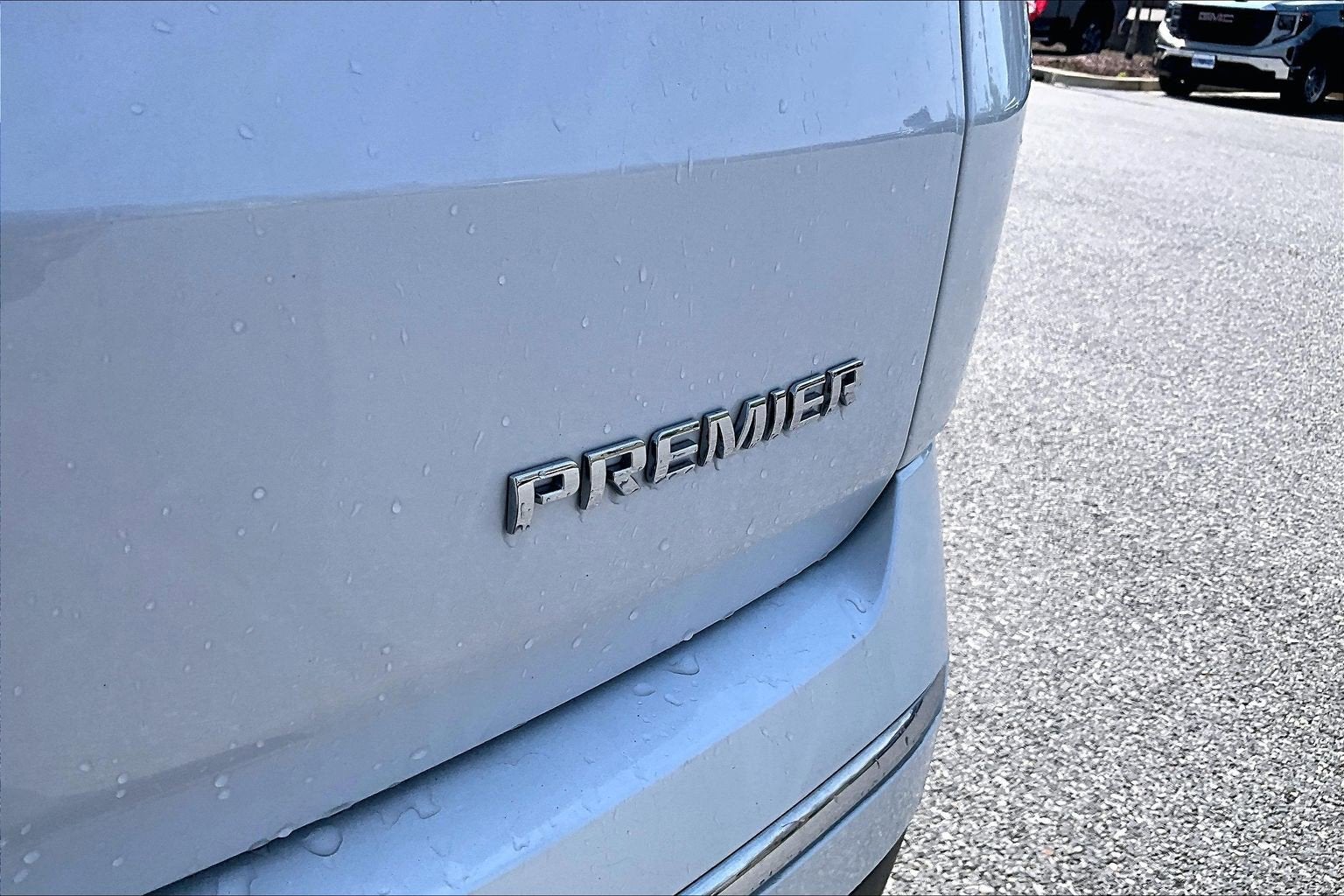 2022 Chevrolet Traverse Premier