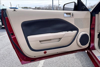 2006 Ford Mustang GT Deluxe