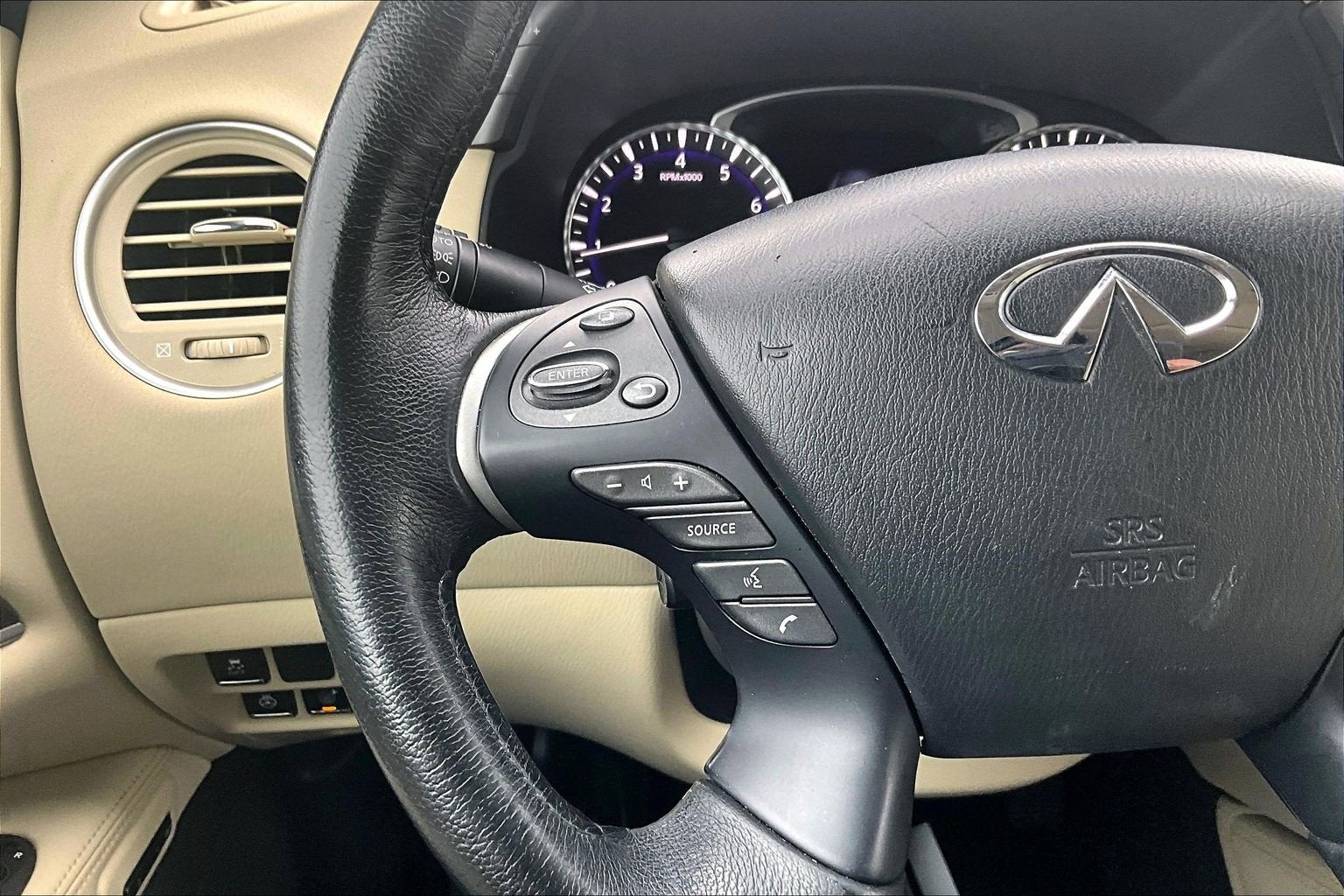 2015 INFINITI QX60 Base