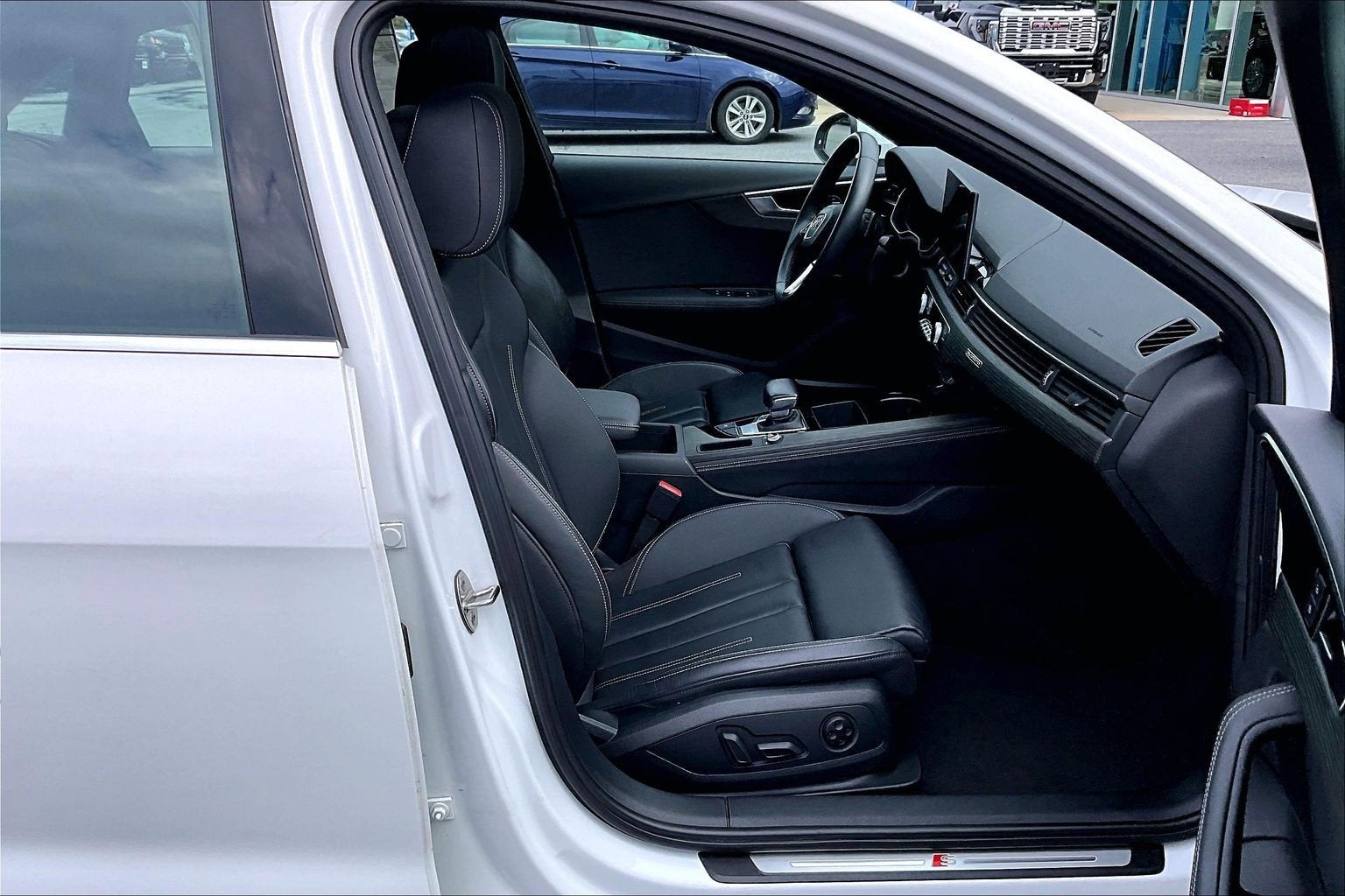 2023 Audi A4 Premium Plus 45 TFSI S line quattro S tronic